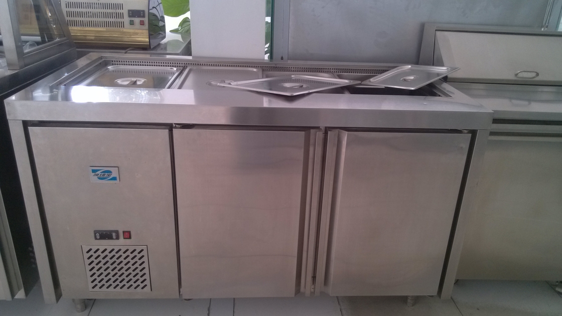 220V 50HZ Counter Freezer Commercial , 1130L Under Counter Catering Fridge