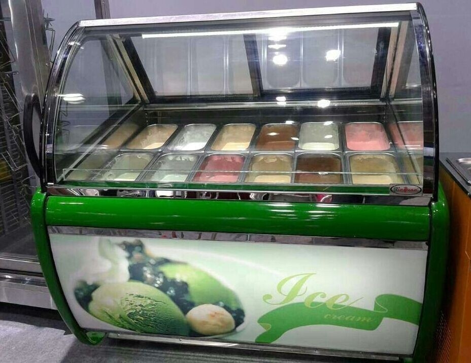 50Hz 220V Ice Cream Cabinet Display , Multipurpose Gelato Showcase Freezer